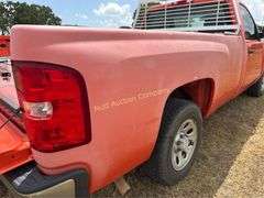 2007 Chevrolet Silverado 1500 Vin 1GCEC14007Z609334 Drivetrain 4x2 Miles showing 145,393 Engine V8, 5.3 Automatic transmissio