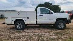 2016 Chevrolet Silverado 2500 4X4 Vin 1GB0KUEG7GZ281425 Miles showing 174,710 Engine V8, Vortec 6000 front winch, bull bar, u