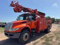 2009 International 4400 SBA 4x2 Utility Truck Vin 1HTMKAAR99H108066 Miles showing 125,888 Engine DT466 Maxxforce Terex boom,
