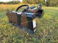 Homestead Implements Pinnacle Series Backhoe Attac Homestead Implements Pinnacle Series Backhoe Attachment, 600 lbs. (272 kg)