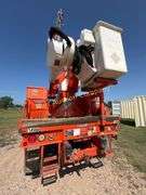 2009 International 4400 SBA 4x2 Bucket Truck Vin 1HTMKAAR19H108059 Miles showing 161,676 Engine DT466 Maxxforce equipped with