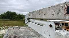 1991 Navistar International 4700 4x2 Bucket Truck, 3,468 Miles-NON RUNNING-w/TITLE