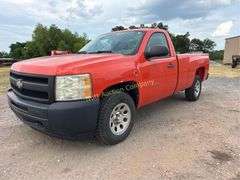 2011 Chevrolet Silverado 1500 Vin 1GCNCPE03BZ427581 Miles showing 241,262 Engine V8, 5.3