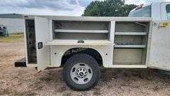 2016 Chevrolet Silverado 2500 4X4 Vin 1GB0KUEG7GZ281425 Miles showing 174,710 Engine V8, Vortec 6000 front winch, bull bar, u