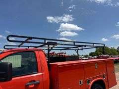 2011 Chevrolet Silverado 3500 Utility Service Truc Vin 1GB3CZCL2BF254831 Engine V8, 6.6 T Service bed and ladder rack.  NON-R