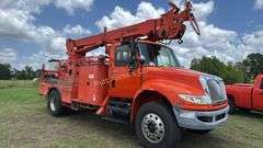 2009 International 7400 Utility Truck with Terex Vin 1HTMKAAR49H108069 Miles showing unknown Engine DT466, Maxxforce Digger D