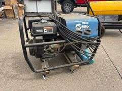 Miller Blue Star 6000 Welder Generator, Honda GX39 13 HP, 180A DC-CC Welder, 5500 Watts Continuous Output, 26.8 operational h