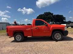 2009 Chevrolet Silverado 1500 Vin 1GCEC14X69Z132943 Drivetrain 4x2 Miles showing 162,830 Engine V6, 4.3 Automatic transmissio