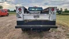 2016 Chevrolet Silverado 2500 4X4 Vin 1GB0KUEG7GZ281425 Miles showing 174,710 Engine V8, Vortec 6000 front winch, bull bar, u