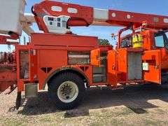 2009 International 4400 SBA 4x2 Bucket Truck Vin 1HTMKAAR19H108059 Miles showing 161,676 Engine DT466 Maxxforce equipped with