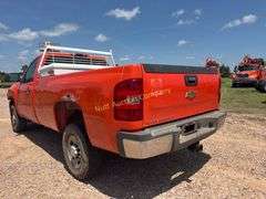 2007 Chevrolet Silverado 2500 HD Vin 1GCHC24K97E574580 Drivetrain 4x2 Miles showing 193,951 Engine V8, 6 Per seller, truck ha