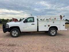 2013 Chevrolet Silverado 2500 4x4 Vin 1GB0KVCG1DZ359542 Miles showing 219,491 Engine V8, Votec 6000 Service Body, Ladder Rack