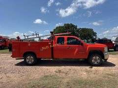 2013 Chevrolet Silverado 2500 HD Service Truck Vin 1GC2CVCG3DZ355879 Drivetrain 4x2 Miles showing 264,419 Engine V8, 6