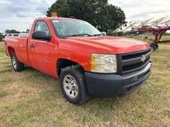 2010 Chevrolet Silverado 1500 Vin 1GCPCPE09AZ229944 Drivetrain 4x2 Miles showing 186,182 Engine V8, 5.3