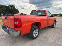 2011 Chevrolet Silverado 1500 Vin 1GCNCPE03BZ427581 Miles showing 241,262 Engine V8, 5.3