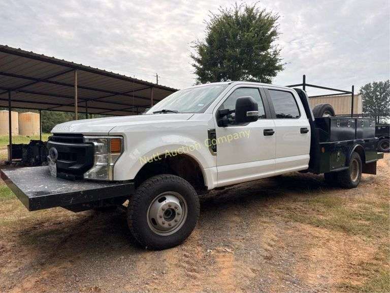 2022 Ford F-350 Super Duty 4x4 with Custom Fitted Front and Rear Platform Bumpers and Service Bed