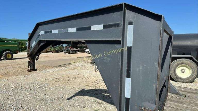 Shop Built Gooseneck Nurse Trailer. Triple axle. NO TITLE