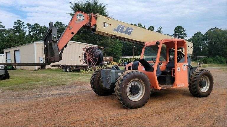 JLG G9-43A Telehandler, 9,000 lbs Capacity, 43 ft Lift Height
