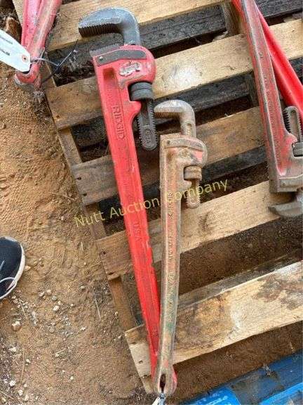 RIDGID Heavy Duty Pipe Wrenches, 36" and 24"