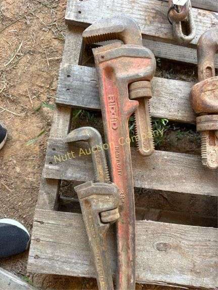 RIDGID Heavy Duty Pipe Wrenches, 36" and 18"
