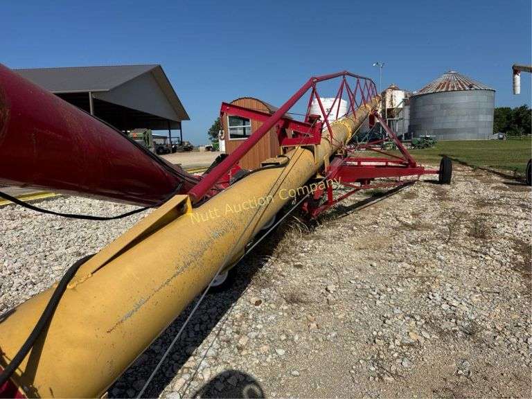 Westfield MKX 130-84 Grain Auger, 84 ft Length, 13 in diameter