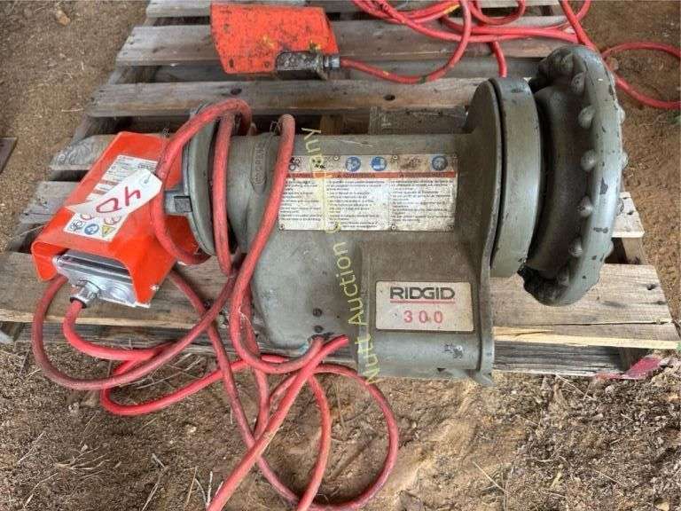 Ridgid 300 Pipe Threading Machine, Runs Per Seller