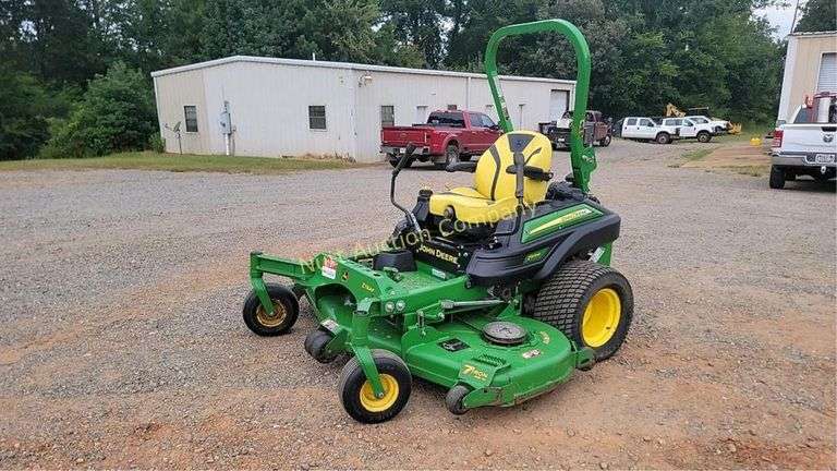 John Deere Z970R ZTrak Zero-Turn Lawn Mower, 72" 7 Iron PRO Side-Discharge Deck