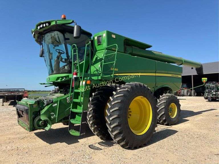 John Deere S680 Combine Harvester, 473 hp, ProDriv