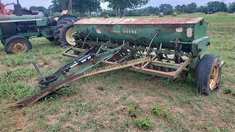 John Deere FB-B Seed Drill