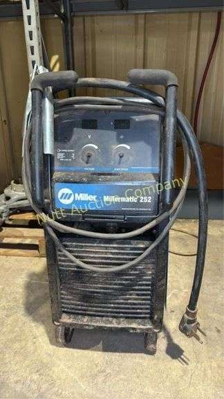 Miller Millermatic 252 MIG Welder, CONDITION UNKNOWN