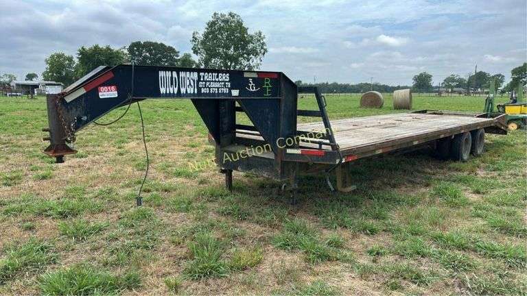2007 Wild West Gooseneck Flatbed Trailer VIN 1W9GF30277M438570, 30ft with 5ft dove