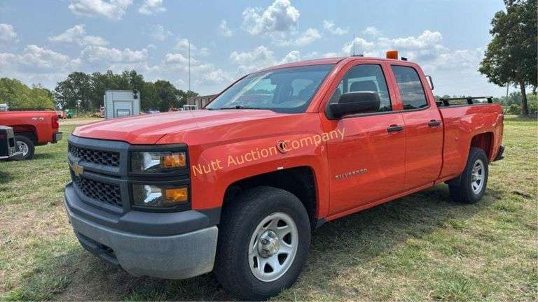 2014 Chevrolet Silverado 1500 Vin 1GCRCPEC5EZ336014 Drivetrain 4x2 Miles showing 239,565 Engine V8, 5.3