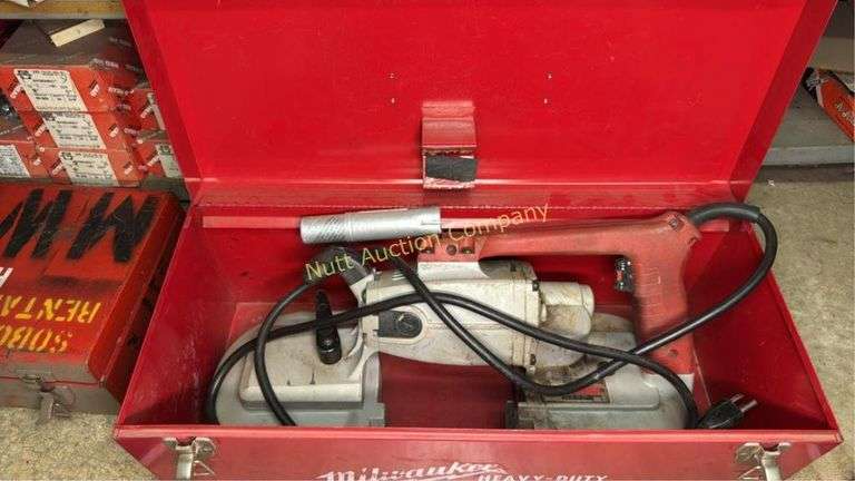 Milwaukee Heavy Duty Portable Band Saw, Model 6227, Serial 0067442440 worked at time of testing.