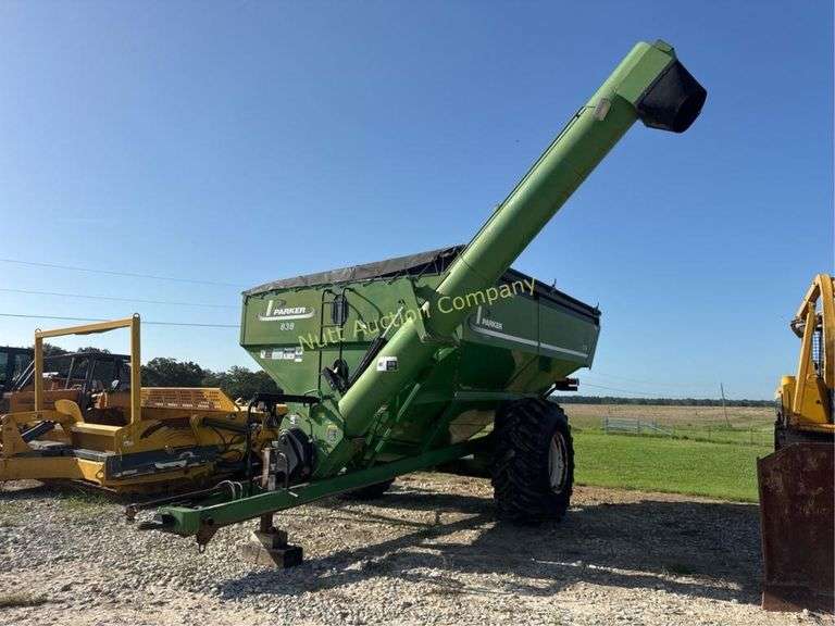 Parker 838 Grain Cart, 850 Bushel Capacity, PTO 1000 RPM