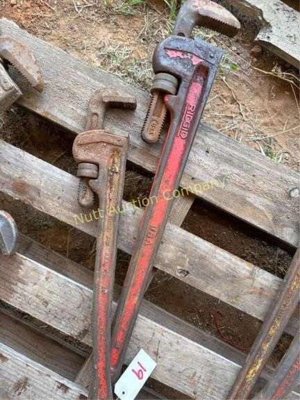 RIDGID Heavy Duty Pipe Wrenches, 36" and 24"