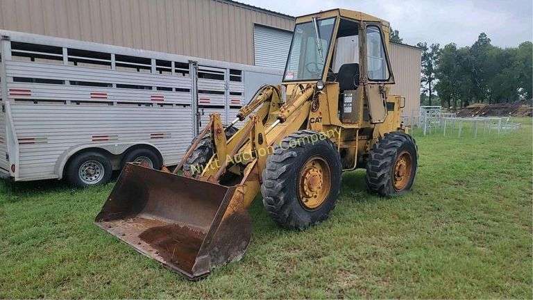 Caterpillar 910 Wheel Loader, 80 HP, Diesel, Enclo Bad starter, 80 HP, Diesel, Enclosed Cab, 1.3 cubic yard bucket capacity, 