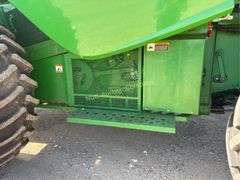 John Deere S680 Combine Harvester, 473 hp, ProDriv