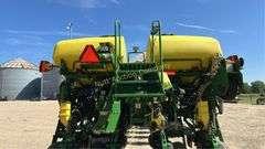 John Deere 1770NT Planter - Series *1 A01770P ABM7