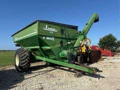 Parker 838 Grain Cart, 850 Bushel Capacity, PTO 1000 RPM