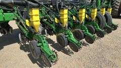 John Deere 1770NT Planter - Series *1 A01770P ABM7