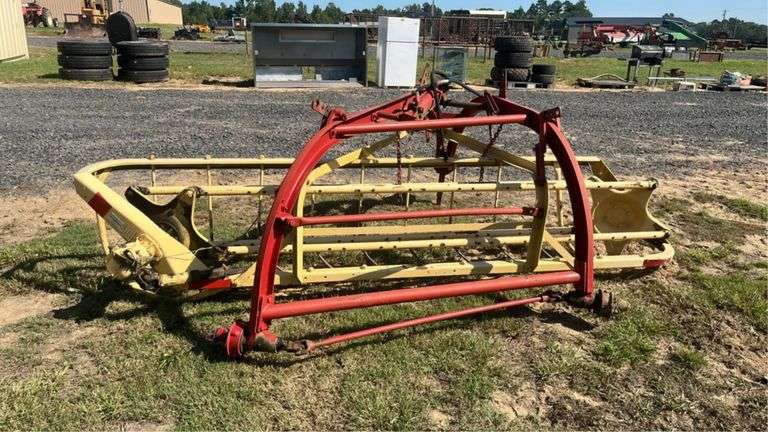 New Holland Rolabar 260 Hay Rake, Model 256, SN: 389339