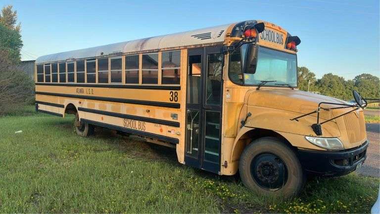 2008 School Bus PB10500-WITH TITLE Vin 4DRBUSKN29B044581 71 Passenger, International Diesel, SN 044581, NON RUNNING