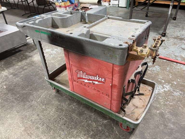 Milwaukee Heavy-Duty Trade Titan Industrial Work Cart on Casters