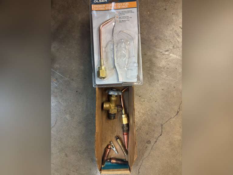 Oxy-Acetylene Welding Setup w/ Tanks, Adapters, Hoses, Cutting/Welding Tips & Cart