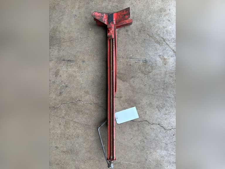 Vintage Tri-Pod Bumper Jack