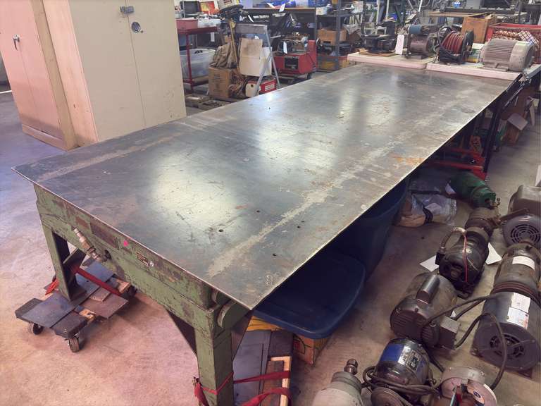 American Manufacturing Co. PHL-5M Metal Hydraulic Shop Table - 10ft 3.5” x 4ft