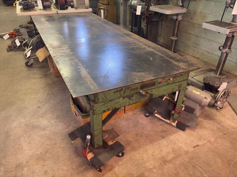 American Manufacturing Co. PHL-5M Metal Hydraulic Shop Table - 10ft 3.5” x 4ft