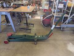 Weaver Manual Floor Jack (Assumed 4-Ton)