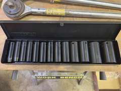 (2) Snap-On 3/8” Torque Multiplier Wrenches & 13pc Socket Set