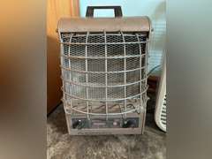 Coldspot Mini Fridge, Hamilton Beach Microwave, NuTone Heater & Box Fan